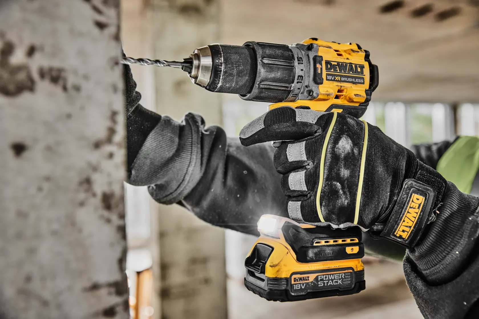 DEWALT® 18V XR® Brushless Hammer Drill Driver - 1 X 1.7Ah POWERSTACK Battery