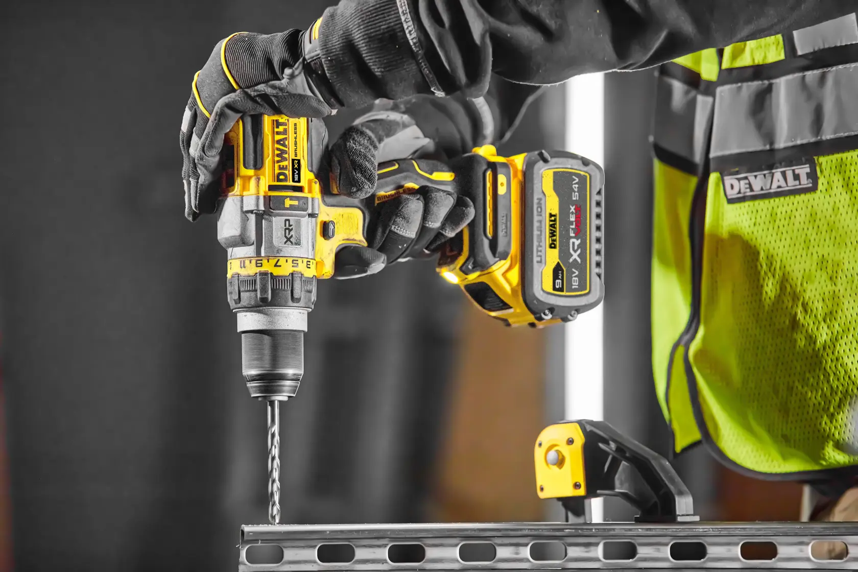DEWALT® 18V XR® XRP Hammer Drill Driver With FLEXVOLT ADVANTAGE - 1 X 9Ah