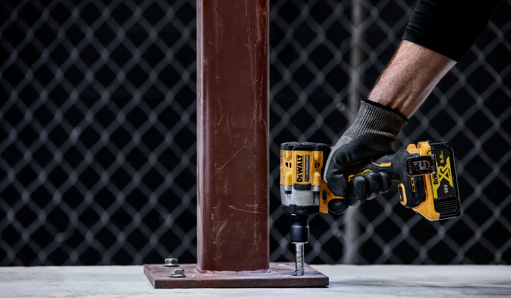 DEWALT® 18V XR® Brushless 1/2" Hog Ring Compact Impact Wrench (Tool Only)