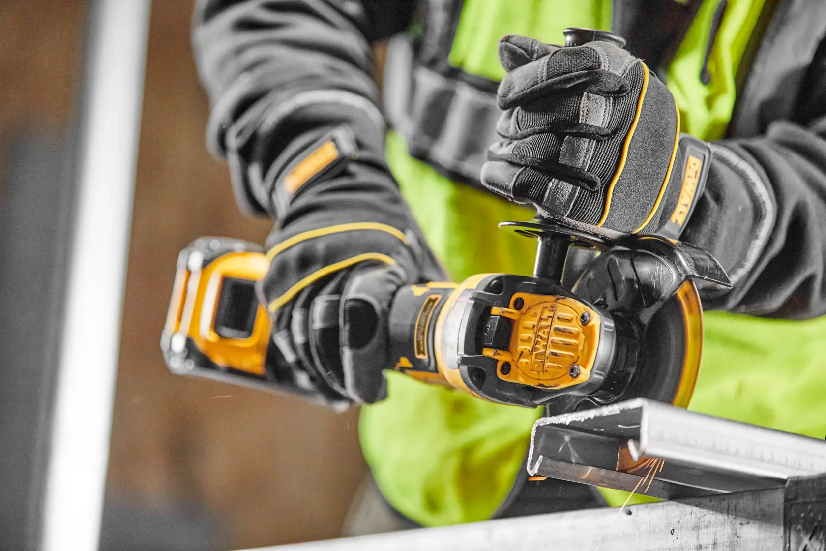 DEWALT® 18V XR® Brushless 125mm Angle Grinder with FLEXVOLT® ADVANTAGE™ (Tool Only)