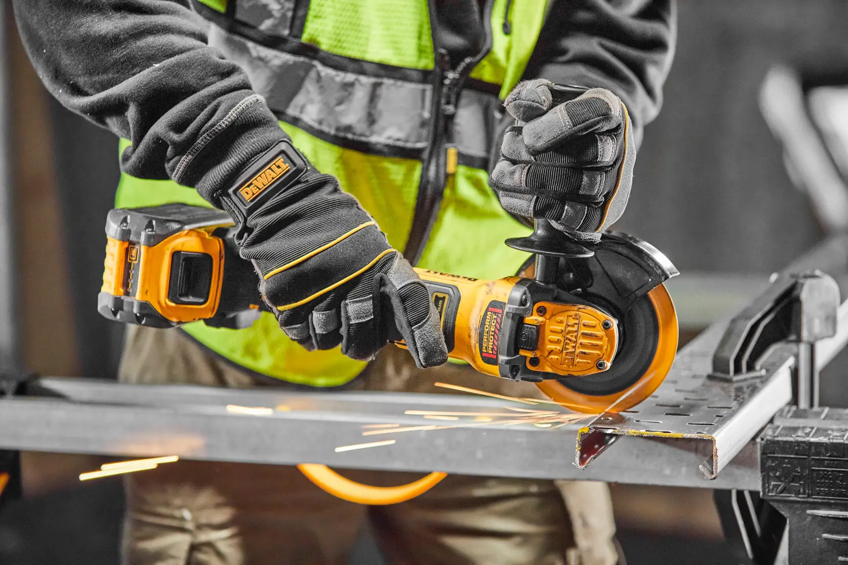 DEWALT® 18V XR® Brushless 125mm Angle Grinder - 1 x FLEXVOLT® 6Ah