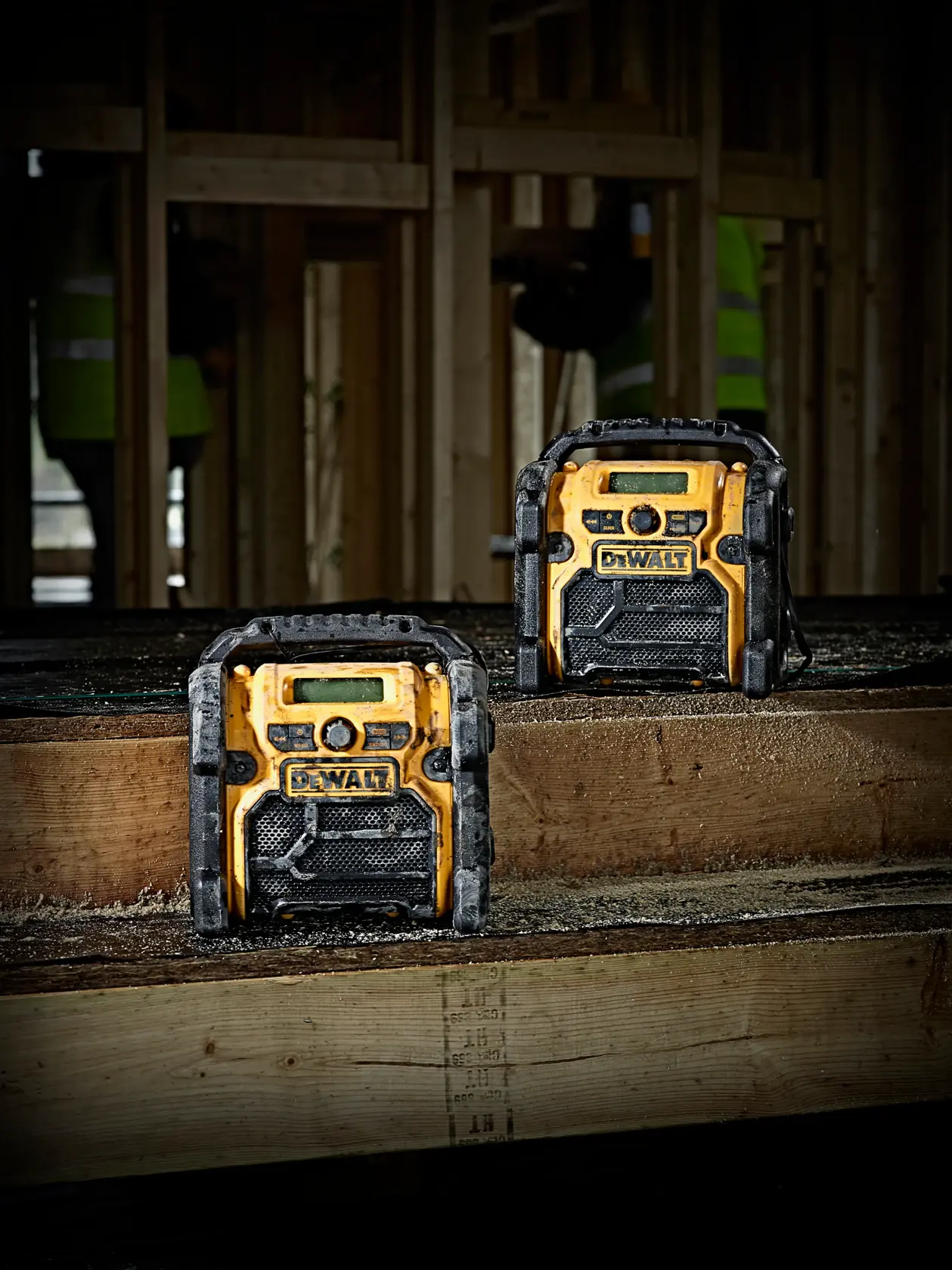 DEWALT® XR® Cordless Li-Ion AM/FM Compact Radio (Tool Only)