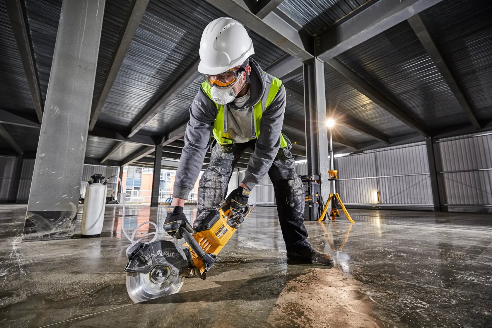 DEWALT® 54V XR® FLEXVOLT® 230mm Cut Off Saw (Tool Only)