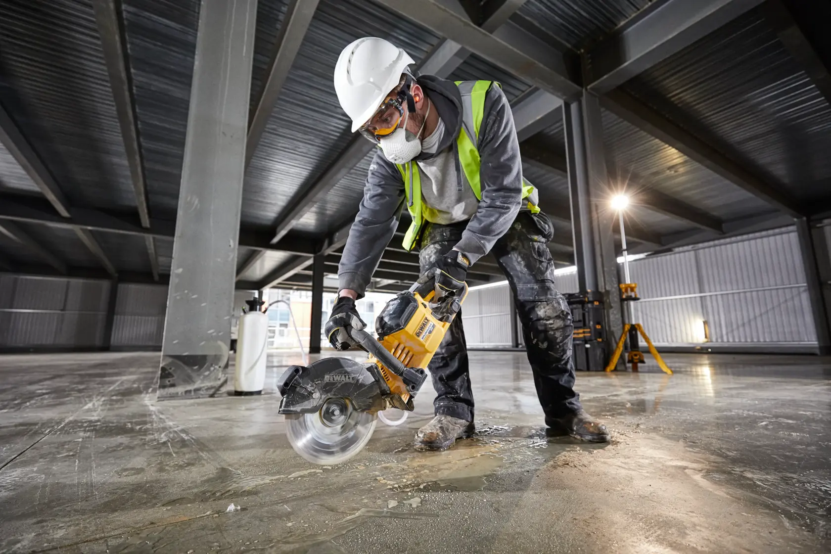 DEWALT® 54V XR® FLEXVOLT® 230mm Cut Off Saw (Tool Only)