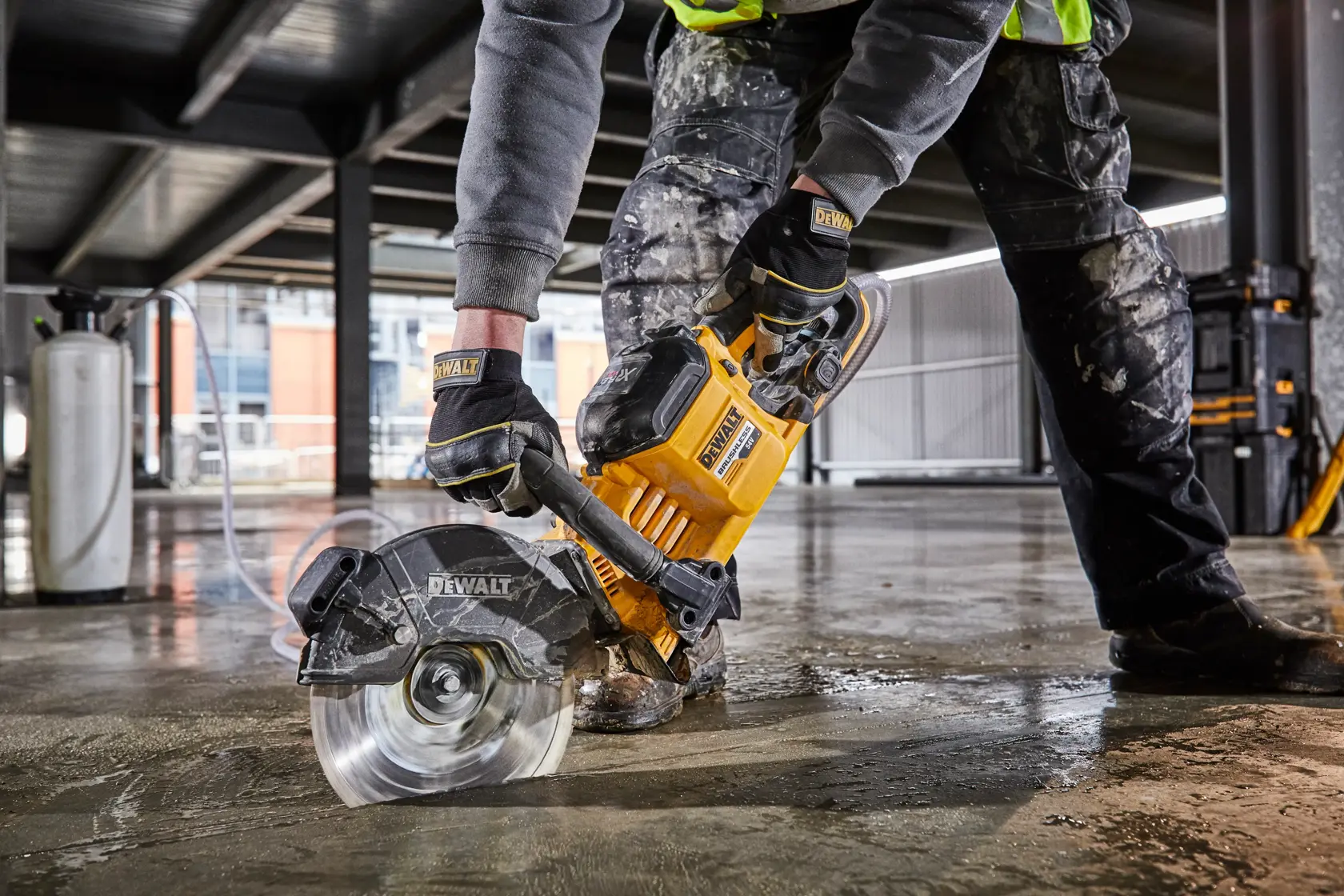 DEWALT® 54V XR® FLEXVOLT® 230mm Cut Off Saw (Tool Only)