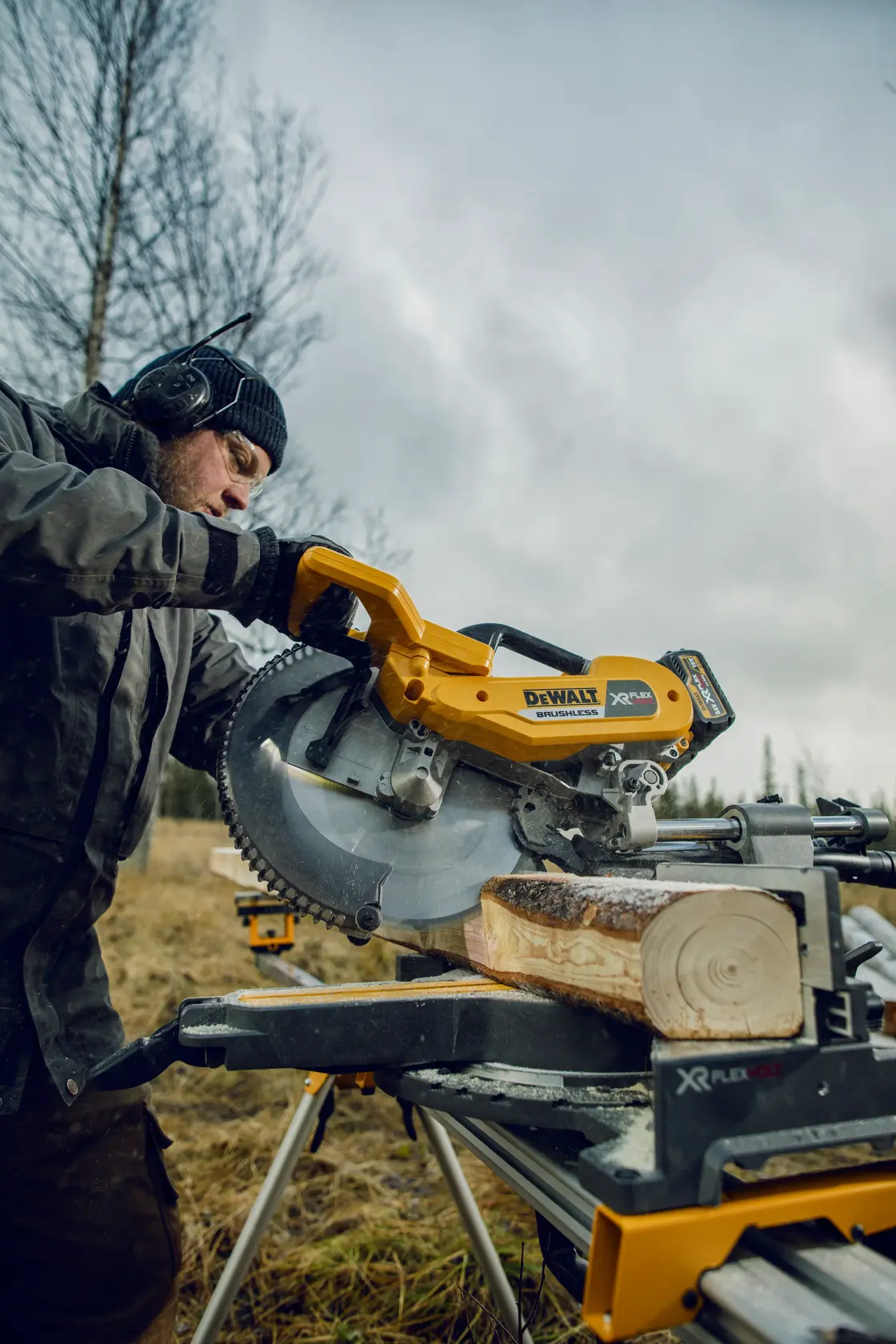 DEWALT® 2 X 54V XR® FLEXVOLT® 305mm Mitre Saw (Tool Only)