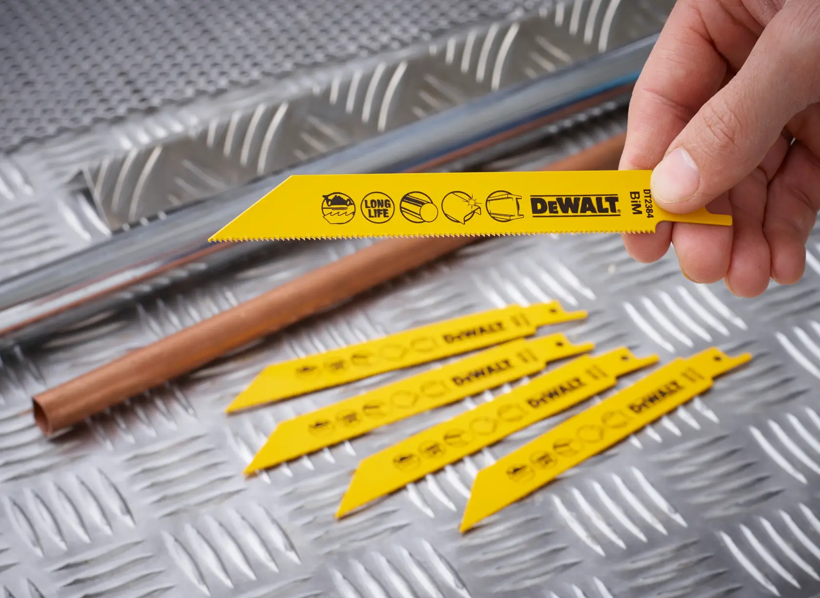 DEWALT® 152mm 18 TPI (Metal) Bi-Metal Reciprocating Blade (5 Pk)