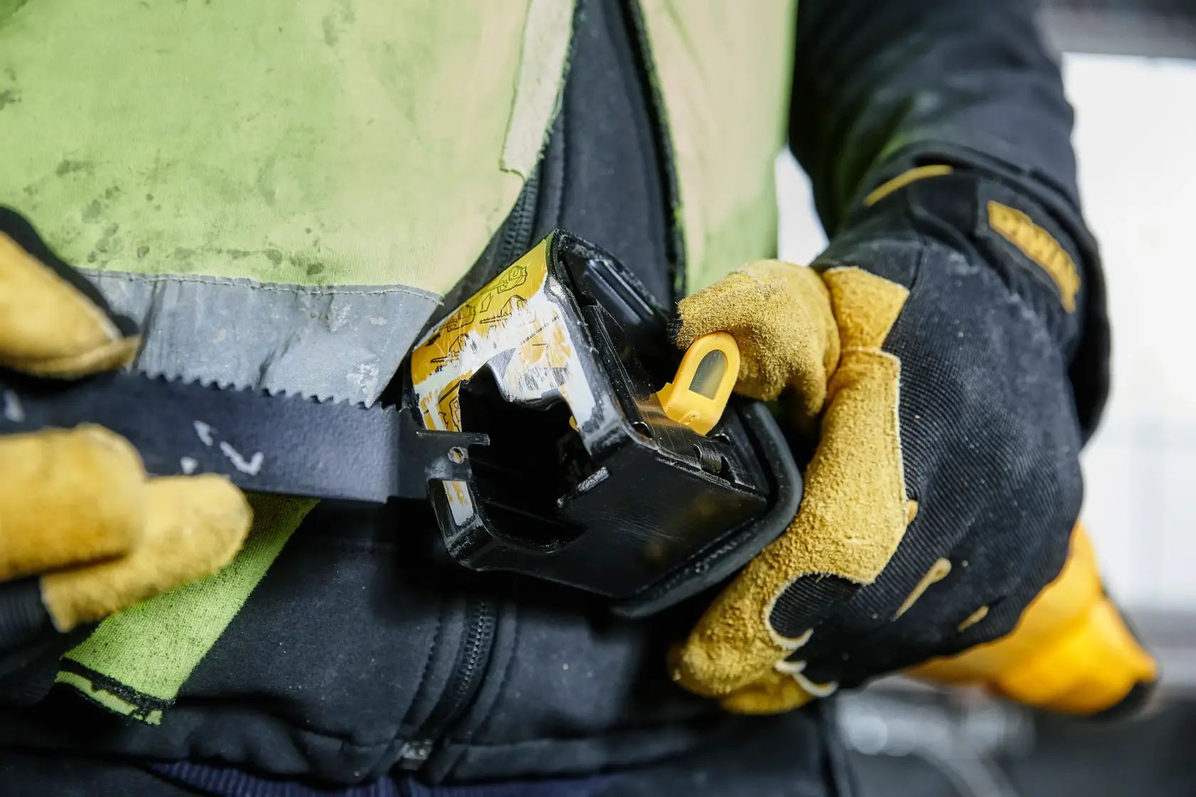 DEWALT® 1100W Reciprocating Saw