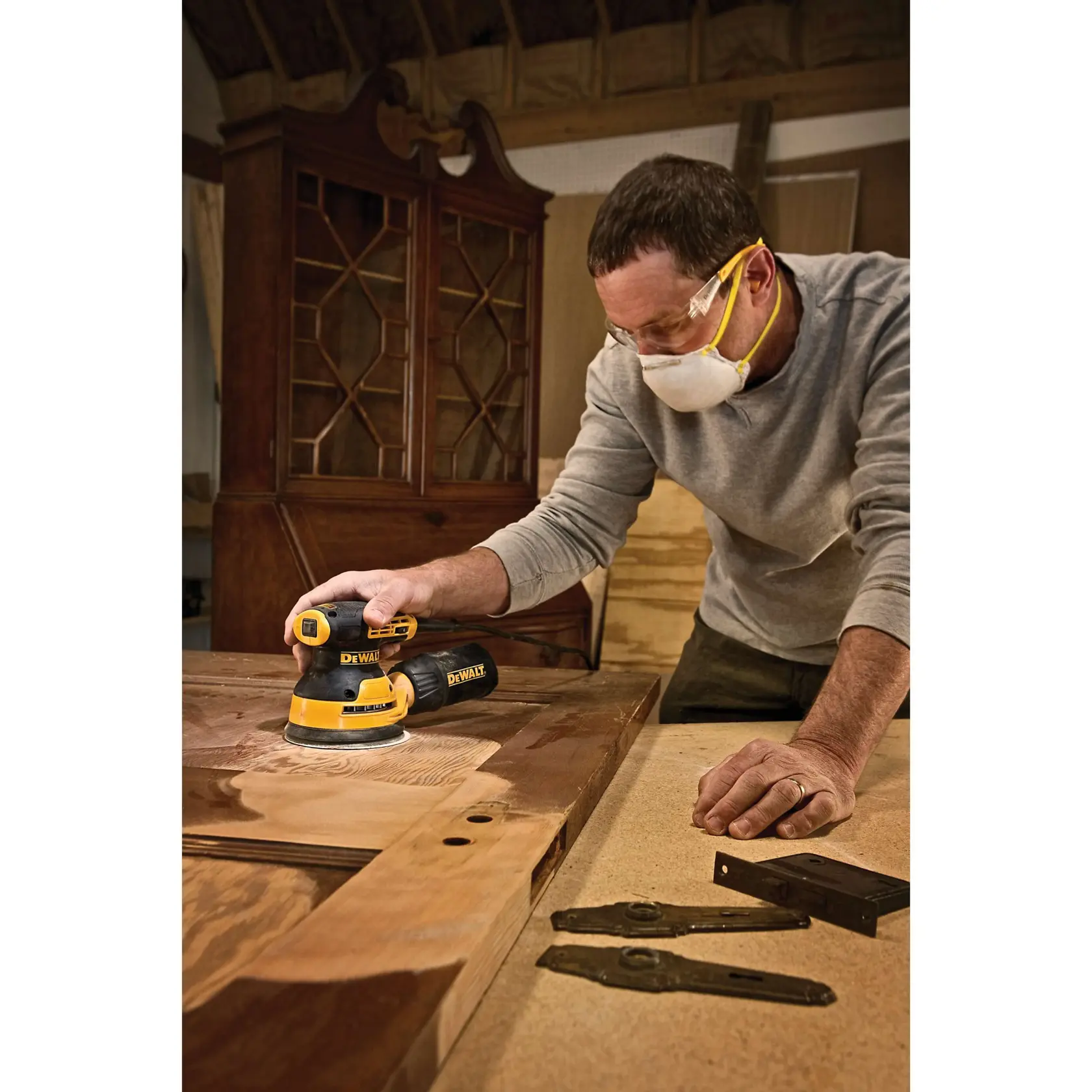 DEWALT® 126 mm Random Orbit Sander