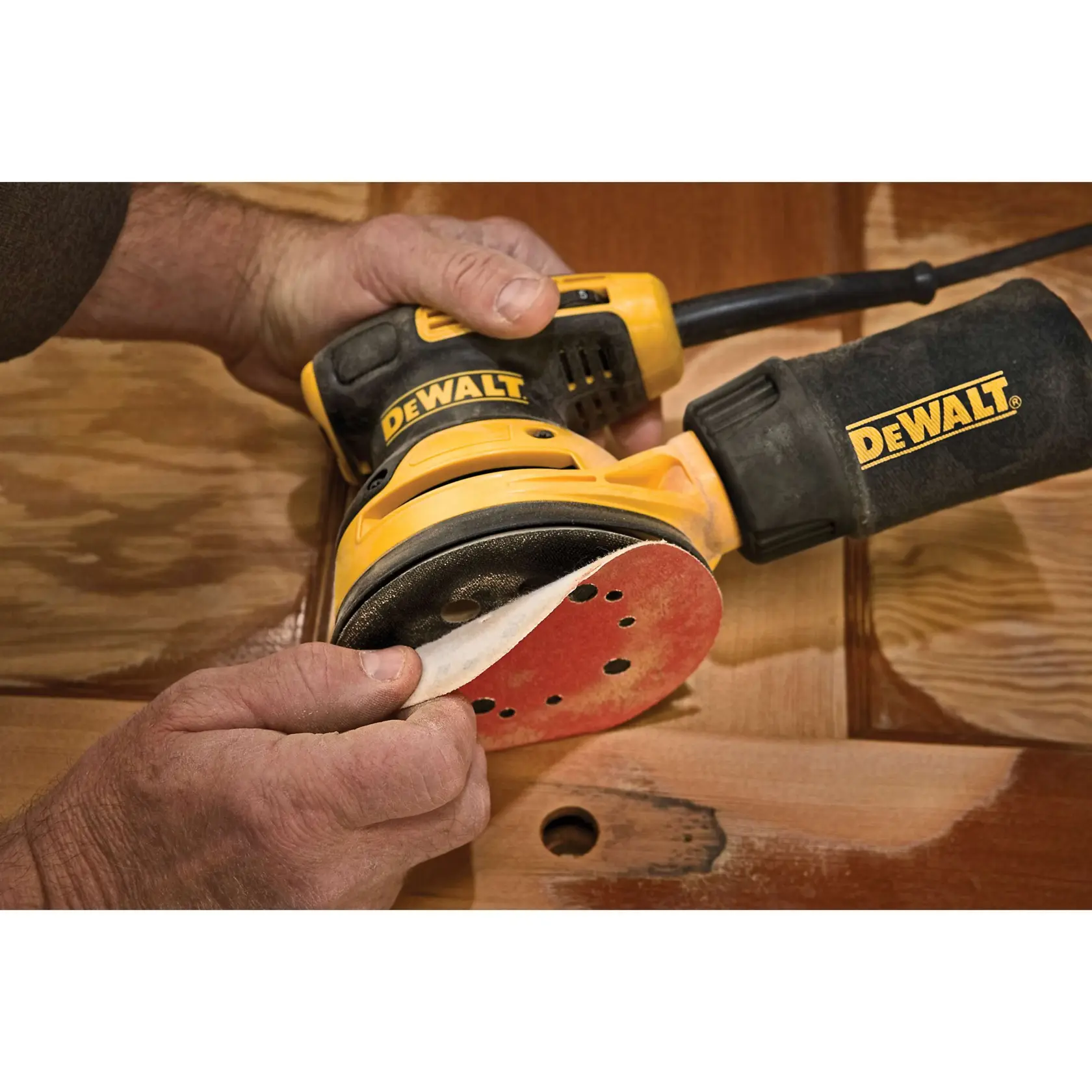 DEWALT® 126 mm Random Orbit Sander