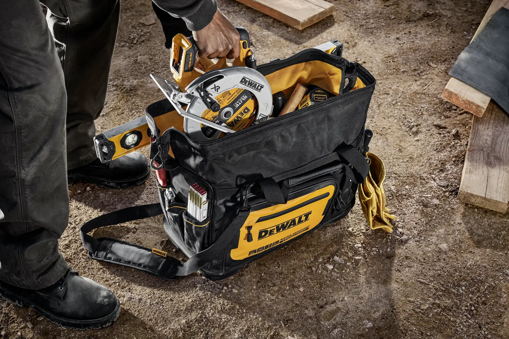 DEWALT® PRO 20 in. Tool Bag